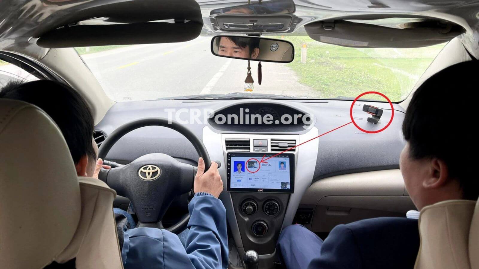 Hình ảnh thực tế của học viên được camera ghi nhận, đồng bộ với dữ liệu trong thiết bị DAT