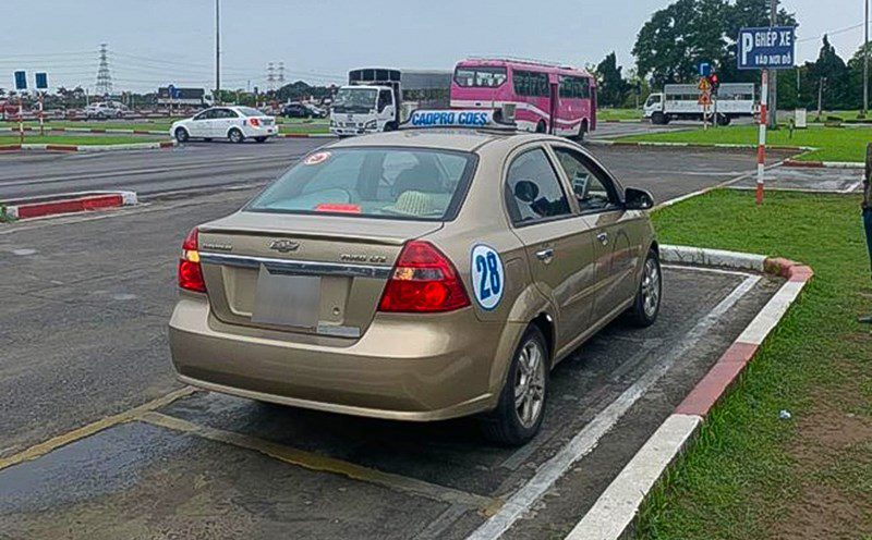 Học Sa Hình Lái Xe Ô Tô-Giá Thi Bằng Lái Xe Ô Tô