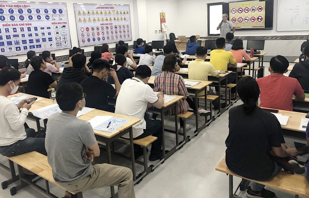 Học Lý Thuyết Lái Xe-Nên Học Lái Xe Ở Đâu TPHCM