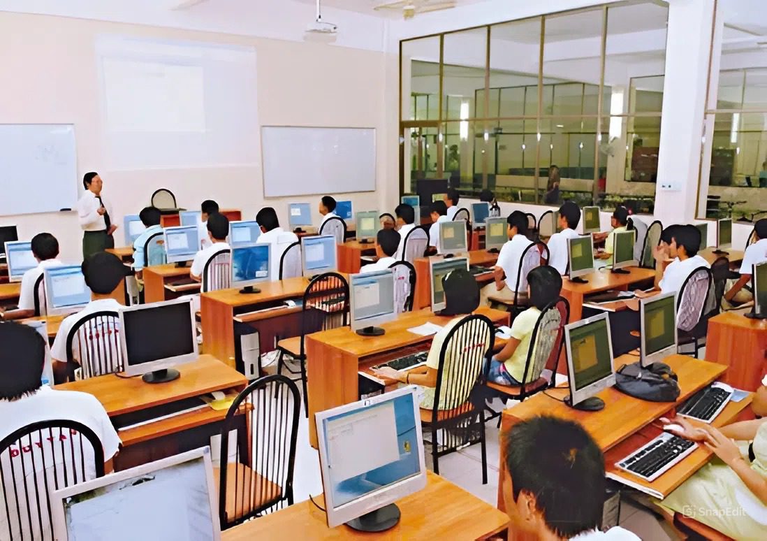 Lớp Học Lý Thuyết Trường Thành Đạt-Giá Học Bằng Lái Xe Ô Tô