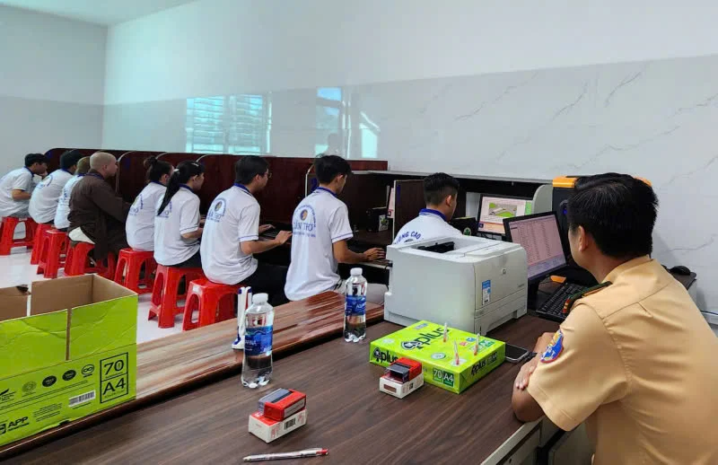 Giá Thi Bằng A 2026 Chuẩn – Học Dễ, Thi Nhanh, Đậu Cao 4 Thi Lý Thuyết Hạng A-Giá Thi Bằng A