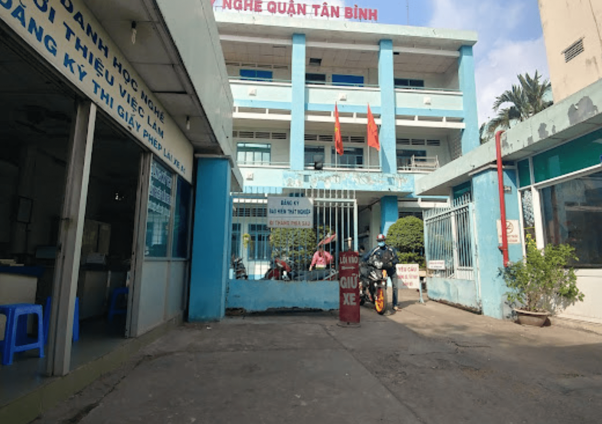 TOP 10+ Trung Tâm Đăng Ký Thi Bằng Lái C1 TPHCM 2025 10 Trung Tâm Dạy Nghề Quận Tân Bình - Đăng Ký Thi Bằng Lái C1