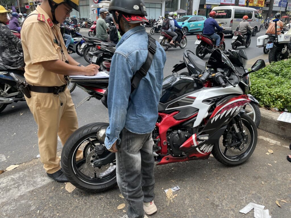 Tránh Vi Phạm Giao Thông-Cách Đăng Ký Thi Bằng Lái Xe Máy