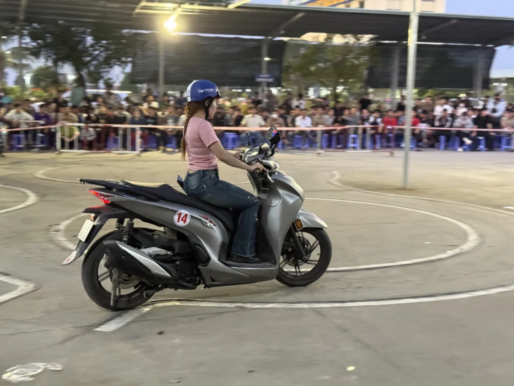 Giá Thi Bằng A 2026 Chuẩn – Học Dễ, Thi Nhanh, Đậu Cao 5 Tập Thực Hành Lái Xe Hạng A-Giá Thi Bằng A