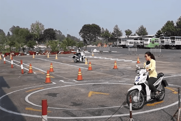 Thi Thực Hành Bằng Lái Xe Máy-Giá Thi Bằng Lái Xe Máy