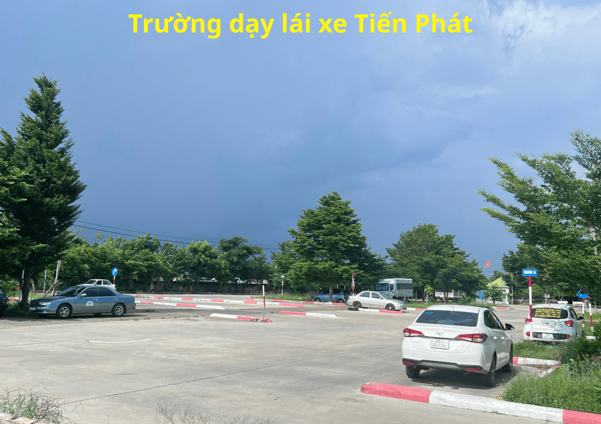 Trung Tâm Dạy Nghề Tiến Phát - Học bằng lái xe ô tô trả góp