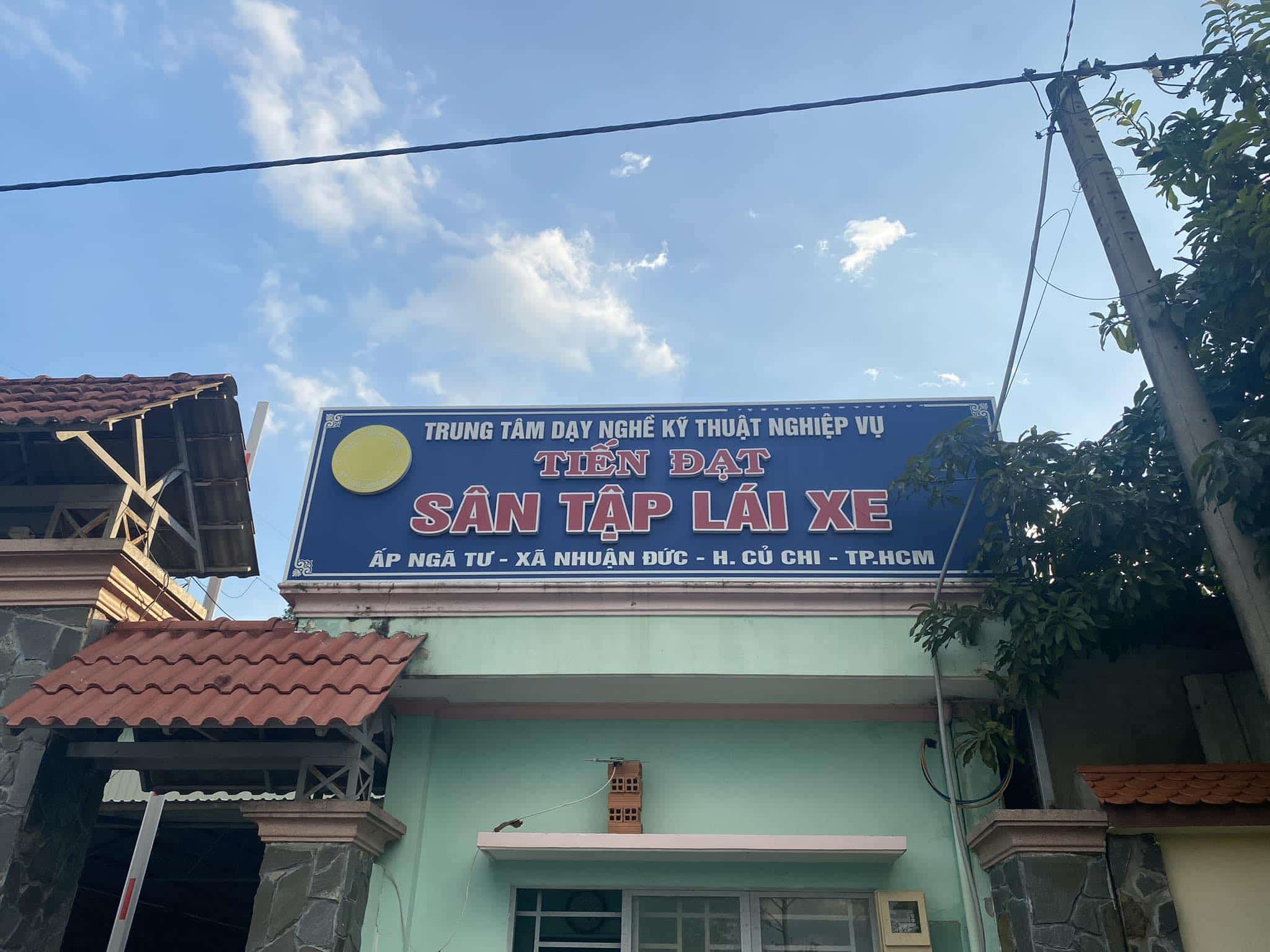 TOP 10+ Thi Bằng Lái A TPHCM 2025 Hỗ Trợ Hồ Sơ Trọn Gói 13 TRUNG TÂM GIÁO DỤC NGHỀ NGHIỆP LÁI XE TIẾN ĐẠT - Thi bằng lái A TPHCM